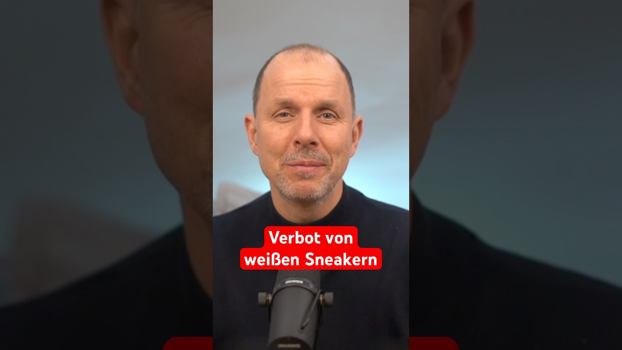 Club verbietet weiße Sneaker 😲 | WBS.LEGAL #shorts
